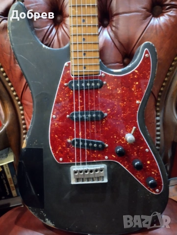 Българска електрическа китара Кремона