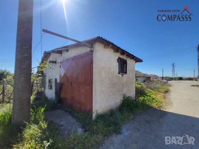 с. Ловчанци, обл. Добрич, стопанска сграда с дворно място – 30000лева!, снимка 2 - Парцели - 50266622