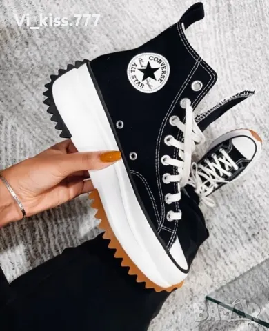 Нови обувки Converse 
