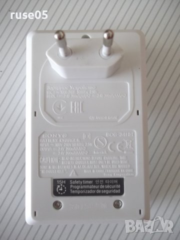 Зарядно устройство "SONY - BCG-34HH" работещо, снимка 3 - Друга електроника - 41423502
