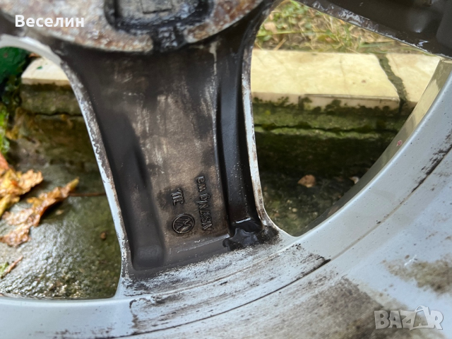 Джанта 17 цола Пасат 7 Фолксваген пасат djantа Passat b7, снимка 10 - Гуми и джанти - 42040667