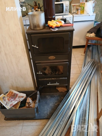 продавам камина с водна риза и фурна,заедно с радиатори и тръби!