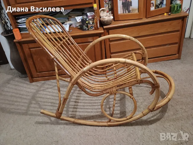 Люлеещ се стол от ратан