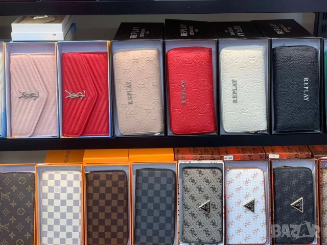 портмонета в кутия karl lagerfeld ysl saint laurent guess prada pinko MCM chanel , снимка 4 - Портфейли, портмонета - 50999464