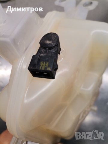 Оригинално казанче антифриз ленд ровър Discovery , снимка 2 - Части - 42629540