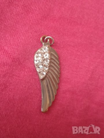 Медальон с Цирконий / Висулка за синджирче