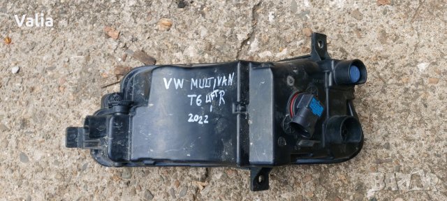 десен халоген VW Multivan T6, снимка 2 - Части - 41851585