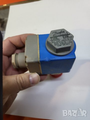Електромагнет вентил Danfoss с 2 резби 240 волта променливо 10 вата -40-; до 105 градуса, снимка 3 - Резервни части за машини - 39560197