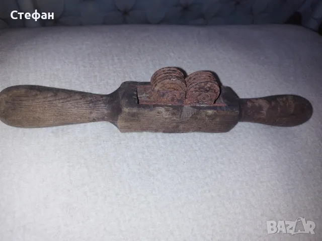 Старо точило за ножове.