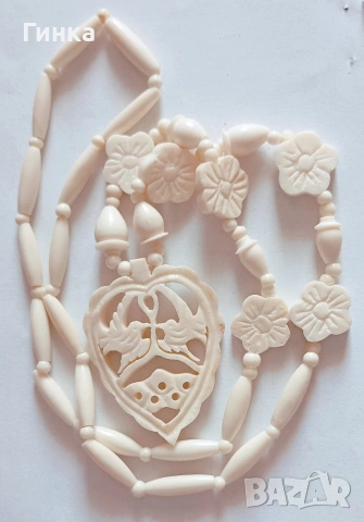 Дамски колиета , снимка 3 - Колиета, медальони, синджири - 53485253