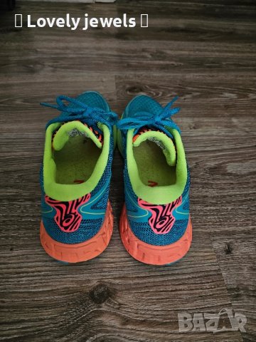 Дамски маратонки ASICS цветни сини неон, снимка 8 - Маратонки - 42673464