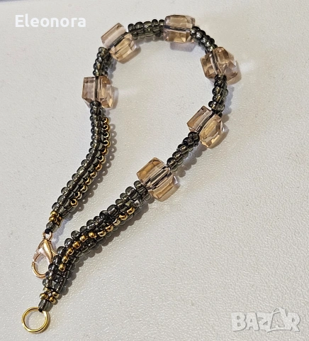 Гривни от мъниста, снимка 9 - Гривни - 53207910