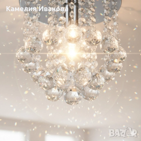 Модерен таванен полилей с големи кристални сфери и основа в сребристо, снимка 2 - Лампи за таван - 52081530