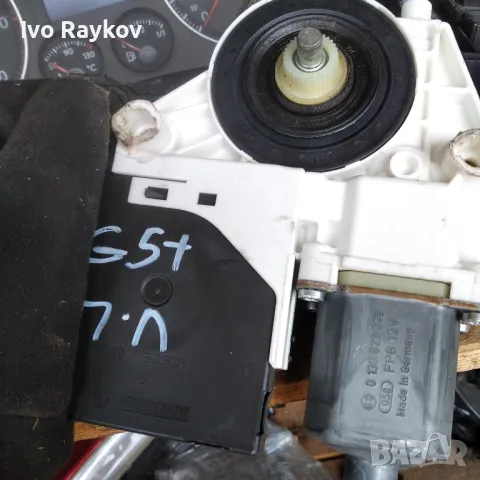 Машинка ел стъкло предeн ляв 1K0959793G за VW Golf V, снимка 4 - Части - 49388253