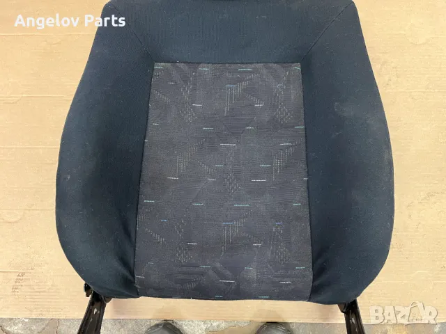 Предна дясна облегалка от VW Golf 3 GTI (4-врати), снимка 3 - Части - 47261409