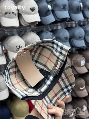 Маркови шапки с козирка , снимка 2 - Шапки - 49328151