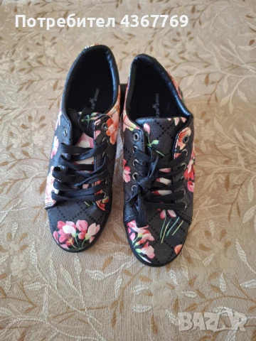 Дамски кецове 