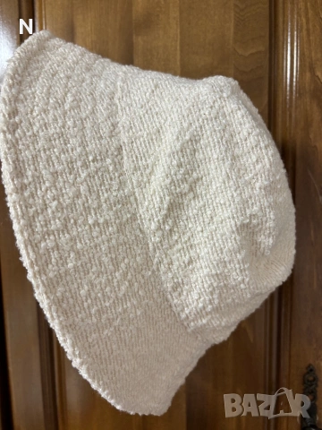 Шапка на H&M, снимка 2 - Шапки - 53103503