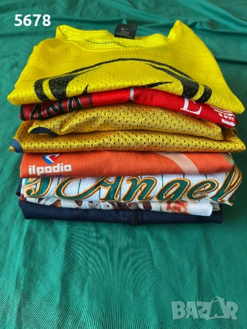 Лот спортни дрехи