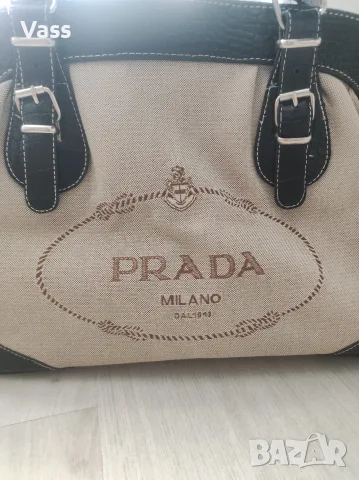 Prada Milano vintage дамска чанта , снимка 2 - Чанти - 55786015