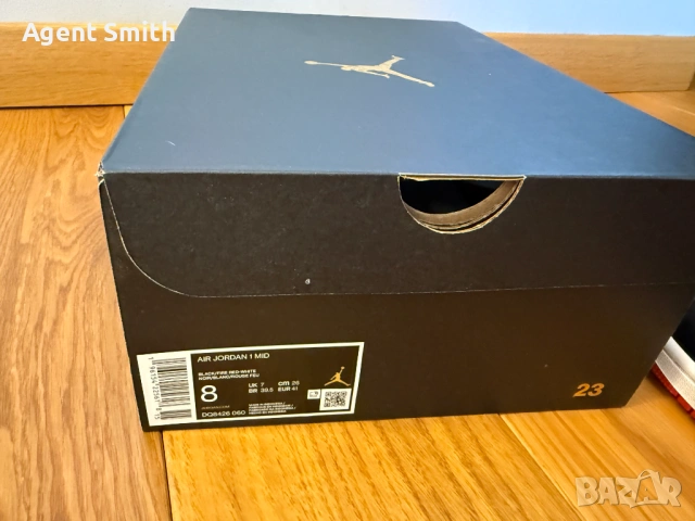 Nike Jordan 1 Mid, снимка 11 - Маратонки - 53492187