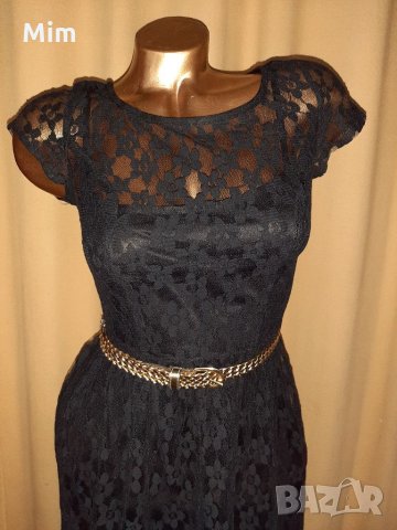 Atmosphere  M Черна дантелена рокля с златист кожен колан, снимка 2 - Рокли - 33945274