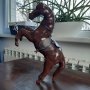Статуетка кон от кожа