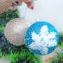 3383 Блестяща коледна топка за елха с декорация снежинка, 8 см, снимка 1 - Декорация за дома - 39084984