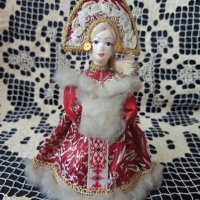 Руска порцеланова кукла, снимка 1 - Колекции - 41673330