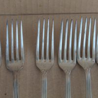 Комплект 6 ножа и 6 вилици посребрени , снимка 4 - Прибори за хранене, готвене и сервиране - 36253662