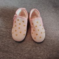 Детски обувки, маратонки и пантофи. Много запазени. , снимка 14 - Детски обувки - 39522129