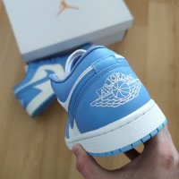 Размер 40 Сини Обувки Nike Air Jordan 1 Low унисекс , снимка 6 - Маратонки - 44236411