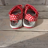 Детски сандали Minnie Mouse, снимка 4 - Детски сандали и чехли - 41753408