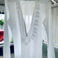 Много красива бяла блуза B. JOUNG, снимка 1 - Корсети, бюстиета, топове - 41622222