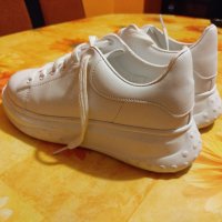 Нови бели кожени дамски обувки 38-39 номер, снимка 4 - Дамски ежедневни обувки - 39094847