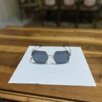 Дамски слънчеви очила Versache, снимка 6 - Слънчеви и диоптрични очила - 40783513