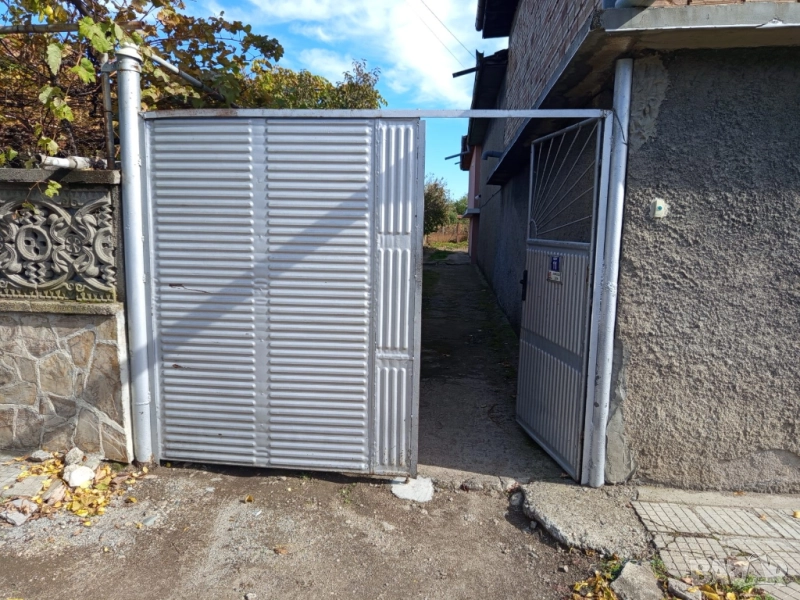 Дворно място Николаево обл. Стара Загора, снимка 1