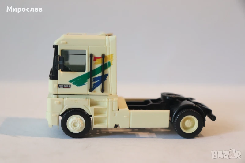 HERPA 1/87 RENAULT MAGNUM ВЛЕКАЧ МОДЕЛ КОЛИЧКА КАМИОН, снимка 1