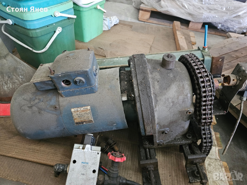 Мотор с рудуктор - Georgh Kobold kod 341 - 420/1400RPM - 1.5 HP - със спирачка , снимка 1