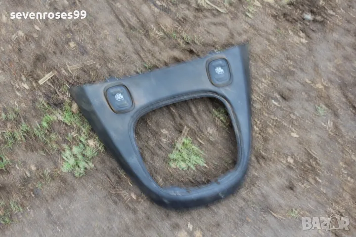 Декоративна пластмаса бутони ел стъкла Фиат Панда 3 1.3D 2012-2022 Fiat Panda 3 4врати 735545139, снимка 1