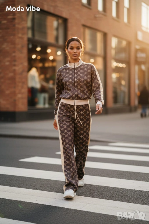 Дамски екипи , снимка 1