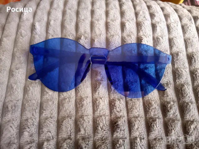 Дамски слънчеви очила в синьо 