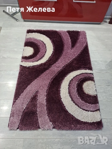 Италиански килим в лилаво 100/150см, снимка 2 - Килими - 51596369