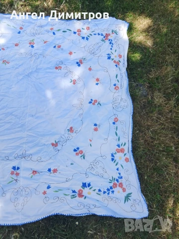 Бродерия покривка , снимка 7 - Антикварни и старинни предмети - 50811363
