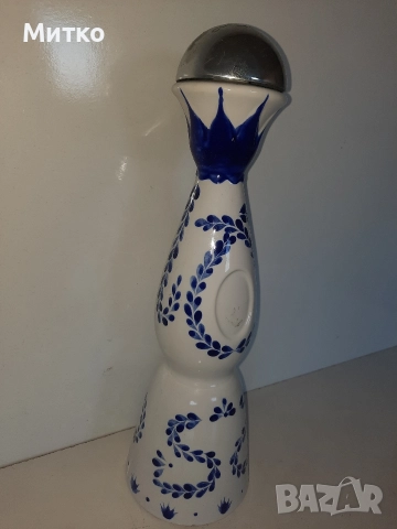 Колекционерска порцеланова бутилка за алкохол, снимка 3 - Сервизи - 52920763
