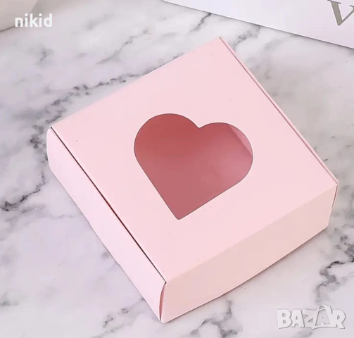 Свети Валентин Кутия розова с прозрачен отвор сърце картонена картонени подарък , снимка 2 - Други - 53397006