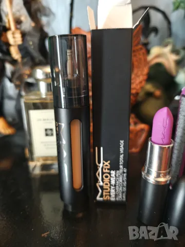 разпродажбаMAC новИ фон дьо тен коректор спирала за вежди    основа за спирала червило и гъбички , снимка 3 - Комплекти и лотове - 47726379