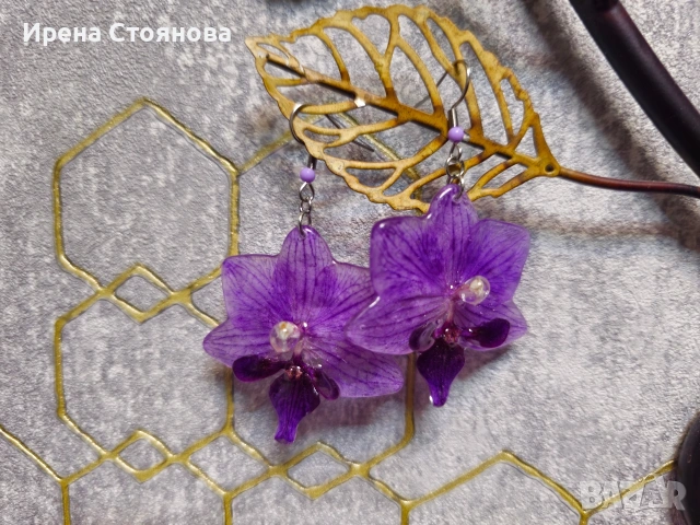 "Purple Orchid" Тези изящни обеци съдържат истинска мини орхидея в красиви розово-лилави нюанси, снимка 5 - Обеци - 53870061