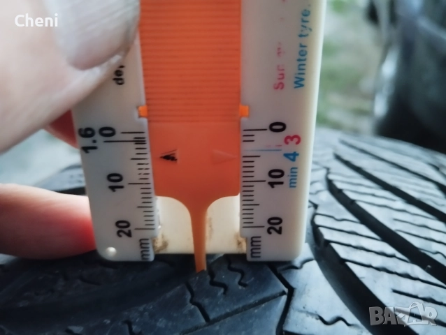 Зимни гуми 16 цола  Нексен 205/60, снимка 7 - Гуми и джанти - 52042891