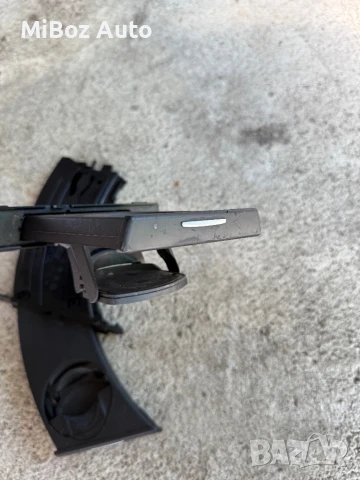 Поставка за чаша БМВ Е90 91 BMW, снимка 3 - Части - 50669818